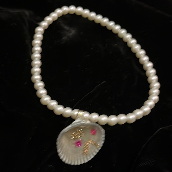 Stretchy Faux Pearls & Real Seashell One if a Kind Handmade Necklace - Picture 9 of 17